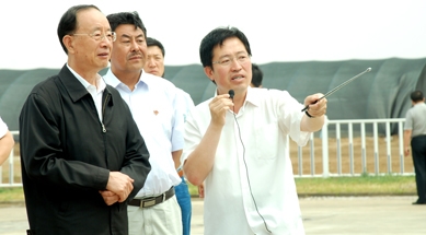 原中共中央書記處書記、中紀委副書記何勇視察我公司